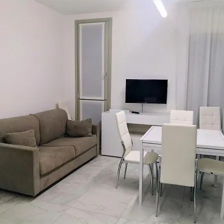 Borgo Paradiso Casa Adele * 迪亚诺马里纳