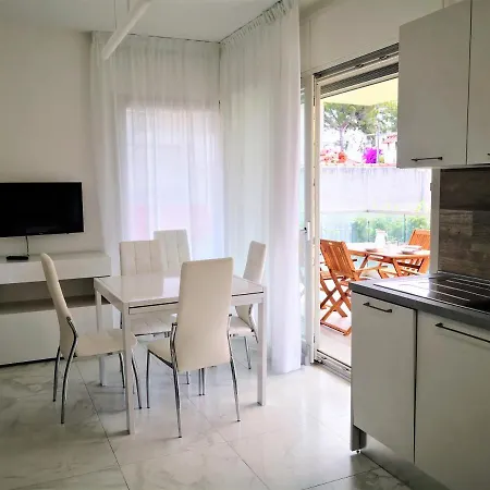 Borgo Paradiso Casa Adele 公寓